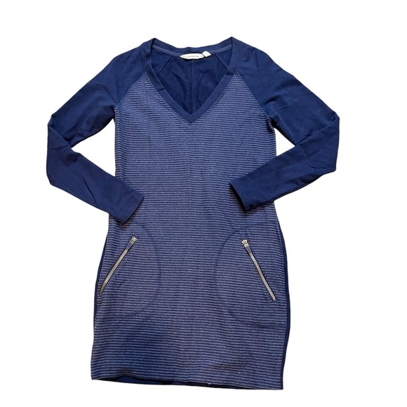 Athleta Blue Striped V-Neck Long Sleeve 71% Nylon Knee Length Dress Size XSP - Picture 1 of 7